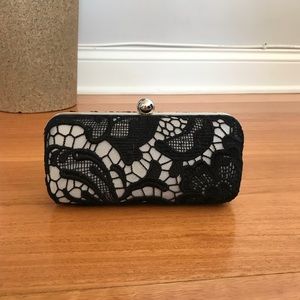 Lace black clutch with chain shoulder strap